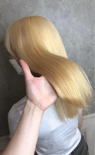 セミロング カラー デザインカラー🎨 下北沢 / 磯部のヘアスタイル