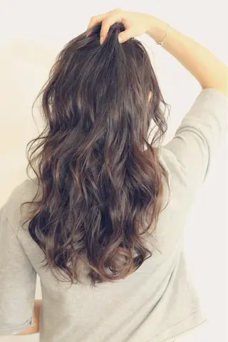 ショート ミディアム セミロング ロング カラー パーマ 髪質改善 ami byAbsoのヘアスタイル