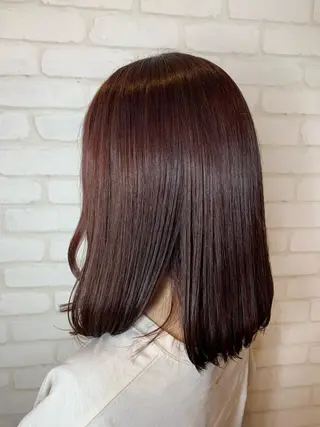 セミロング カラー 秋葉 万柚子のヘアスタイル