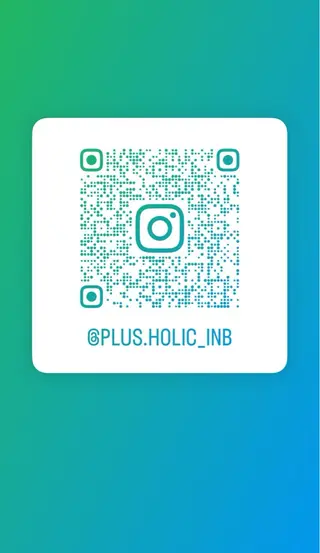 ネイル PLUS HOLICのネイルデザイン