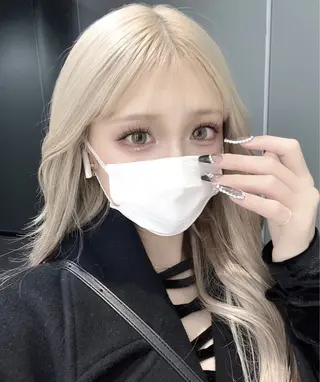 セミロング カラー ヘアアレンジ 🫧モテる💗ダメー ジレスハイトーン🫧のヘアスタイル