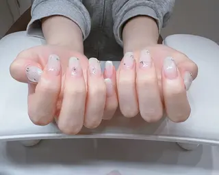 劉 コンのネイルデザイン