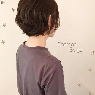 ショート カラー 市川 千夏のヘアスタイル