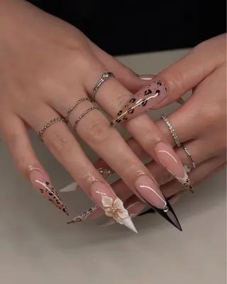 ネイル Dyo Nail_Royalのネイルデザイン
