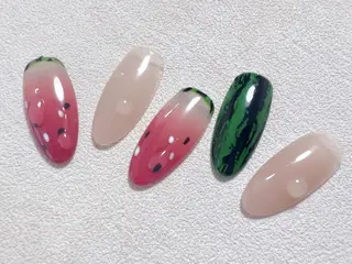 ネイル ✨ Elf スタッフのネイルデザイン