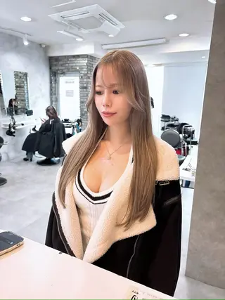 ロング カラー _WHITE 天神店 YUMEKA🐻のヘアスタイル