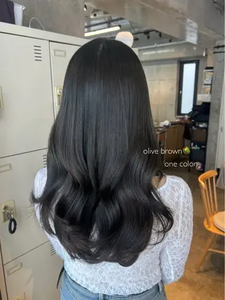 ロング カラー 上岡 みゆうのヘアスタイル