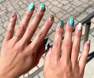 ショート カラー キッズ 2DY NAIL SALONのネイルデザイン