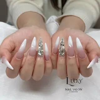 ネイル Lucky Nail Salonのネイルデザイン
