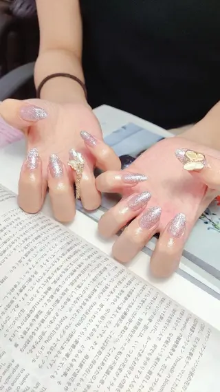 ネイル 横浜市中区曙町 E·U·Bネイルのネイルデザイン