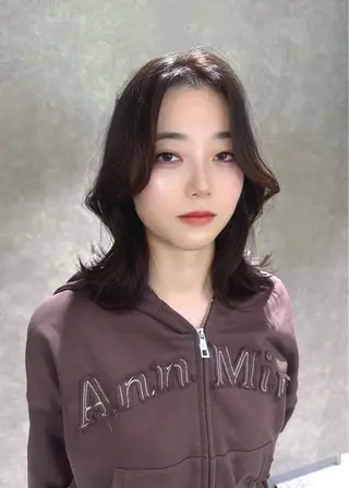 ミディアム カラー ヘアアレンジ JUNO韓国ヘア MIAN.⋆𝜗𝜚のヘアスタイル