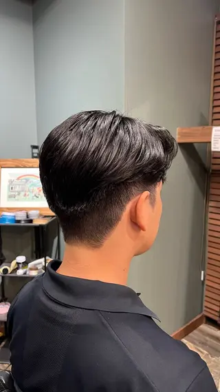 ミディアム センター分けマッシュ 募集中‼️荻沼快のヘアスタイル