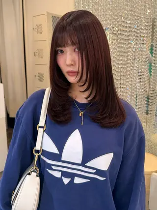 カラー ピエドプール NINAのヘアスタイル