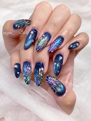 MoON...❤︎ MeGuのネイルデザイン