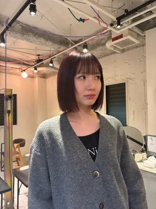 ミディアム カラー Iwai sのヘアスタイル