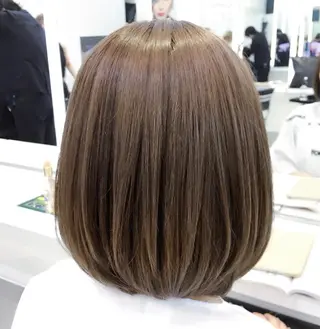 ミディアム パーマ 趙 英来のヘアスタイル