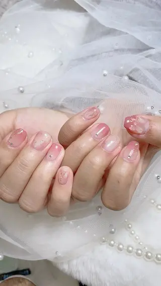 ネイル クリスタル ネイルのネイルデザイン