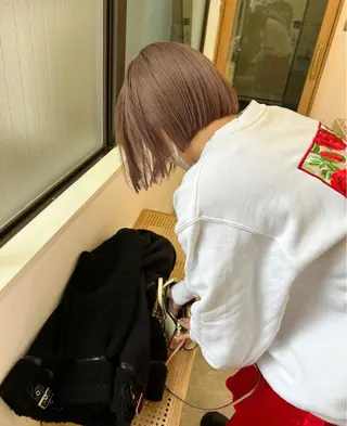 ミディアム カラー 顔周りレイヤーカット ブリーチminamiのヘアスタイル