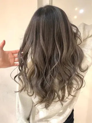 ロング カラー レイヤーカット 赤み消し　店長/大和のヘアスタイル