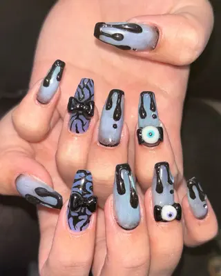 ネイル 🪐富島彩夏 /海外nail🪐のネイルデザイン