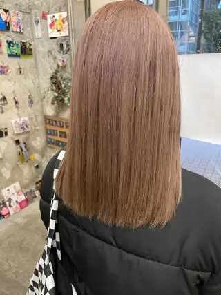 セミロング カラー インナーカラー 推し ブリーチ  髪質改善のヘアスタイル