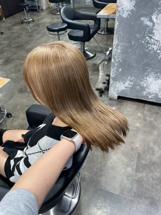 セミロング カラー ハイトーン 横浜💞ミオのヘアスタイル
