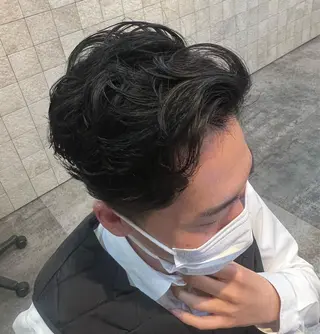パーマ メンズ mia over hairのヘアスタイル