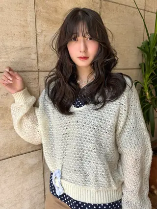 ロング カラー mizuki/ピンク ベージュ.レイヤーのヘアスタイル