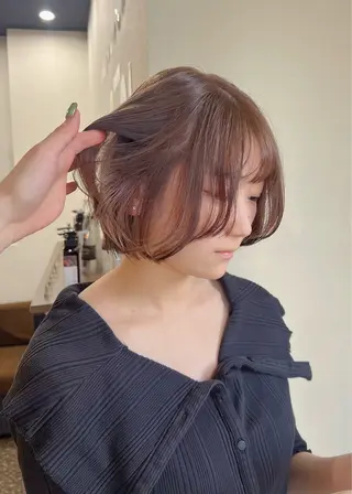 ショート カラー 譜久島 かりんのヘアスタイル