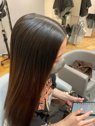 ロング 松田 アカリのヘアスタイル