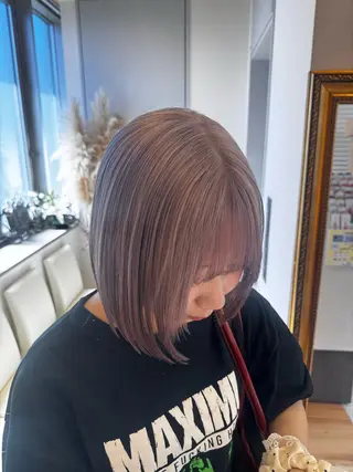 ショート ハイトーン/レイヤー 五島桜樫のヘアスタイル
