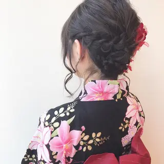 セミロング カラー ヘアアレンジ 白浜 サキのヘアスタイル