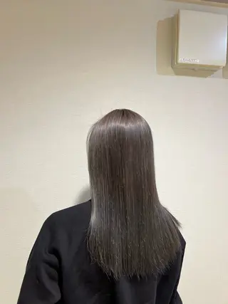 セミロング カラー ひがし はるなのヘアスタイル