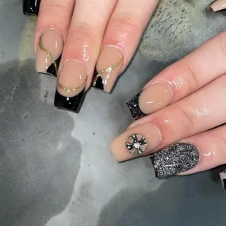 ミディアム ネイル Y. Sのネイルデザイン