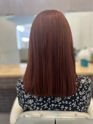 ミディアム カラー 新岡 萌乃のヘアスタイル