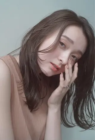 セミロング カラー OPUSダブルカラー ケアブリーチのヘアスタイル