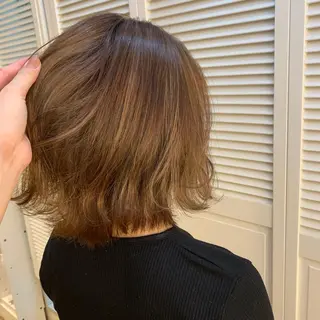 カラー 天野 利咲のヘアスタイル