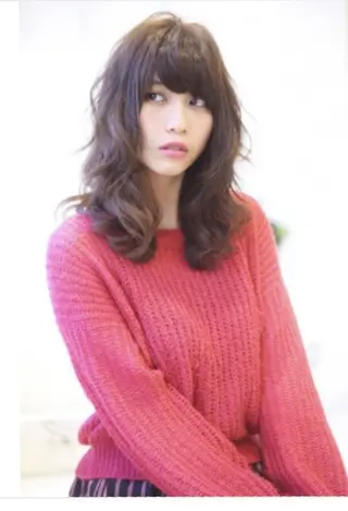 セミロング 🇰🇷韓国風艶髪✨ 髪質改善 倉岡しおんのヘアスタイル