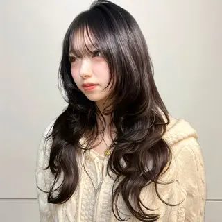 ロング 新宿/レイヤーカット 髪質改善/小顔見せのヘアスタイル