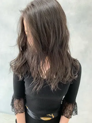 ロング カラー 韓国レイヤー×艶髪 ハイトーンRyukiのヘアスタイル