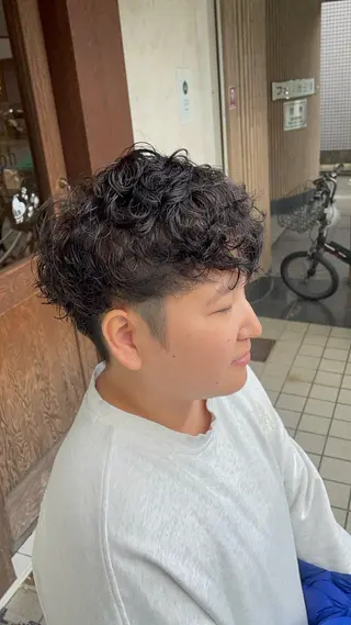 ショート パーマ メンズ MATSURI BASE.AWAJIのヘアスタイル