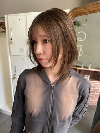 カラー 🌙ヘーゼルベージュ レイヤーカット🌙のヘアスタイル
