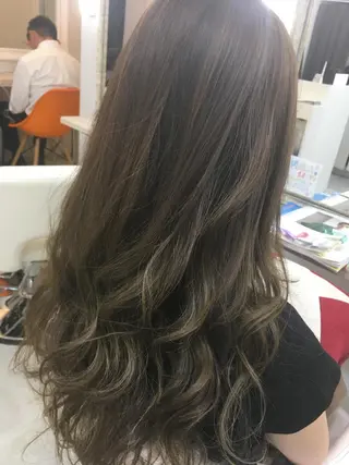 ロング カラー 髪質改善 中川 翔のヘアスタイル
