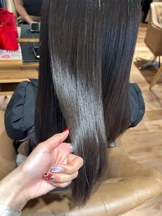 ロング 巽 愛夏のヘアスタイル