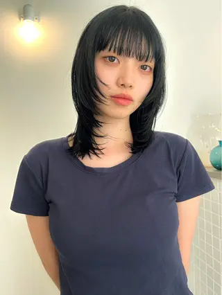 ミディアム 竹市 彩乃のヘアスタイル