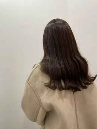 セミロング カラー 山本 愛永のヘアスタイル