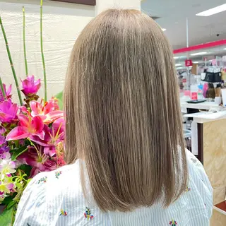 セミロング カラー ✨髪質改善矯正× ブリーチ✨YU-KIのヘアスタイル