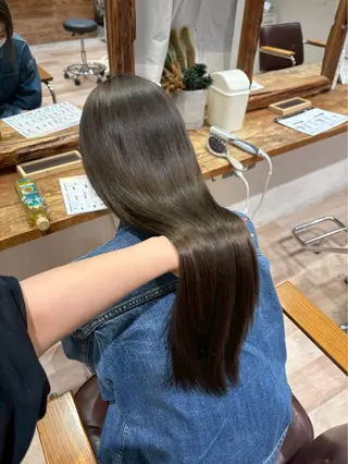 ロング 暗髪ツヤカラー🖤/ れな🐈⬛のヘアスタイル