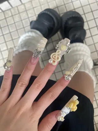 ネイル すず/ Betty Nailのネイルデザイン
