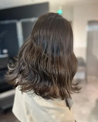 ロング 川畑 花菜のヘアスタイル